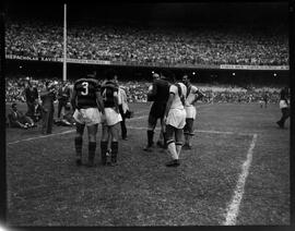 Fotografia "Esporte - Flamengo x Vasco" ([Local n/d] , [Data n/d]) [negativo]. / Fotógrafo(a): Equipe.  -- ITEM-0007.