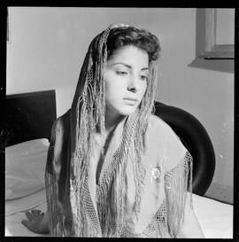 Fotografia "Sônia Mamede (teatro), Reportagem Geral" ([Local n/d] , [Data n/d]) [negativo]. / Fotógrafo(a): Equipe.  -- ITEM-0002.